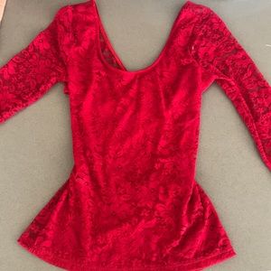 Windsor Red lace 3/4 length top. Medium